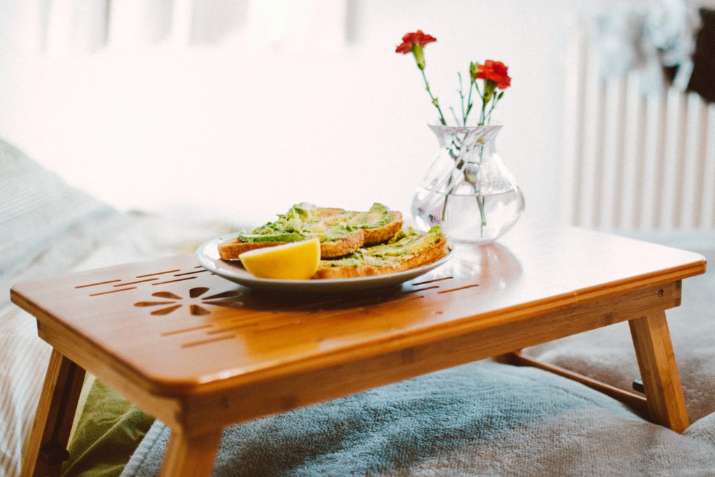 breakfast in bed for last minute Valentine's gift idea