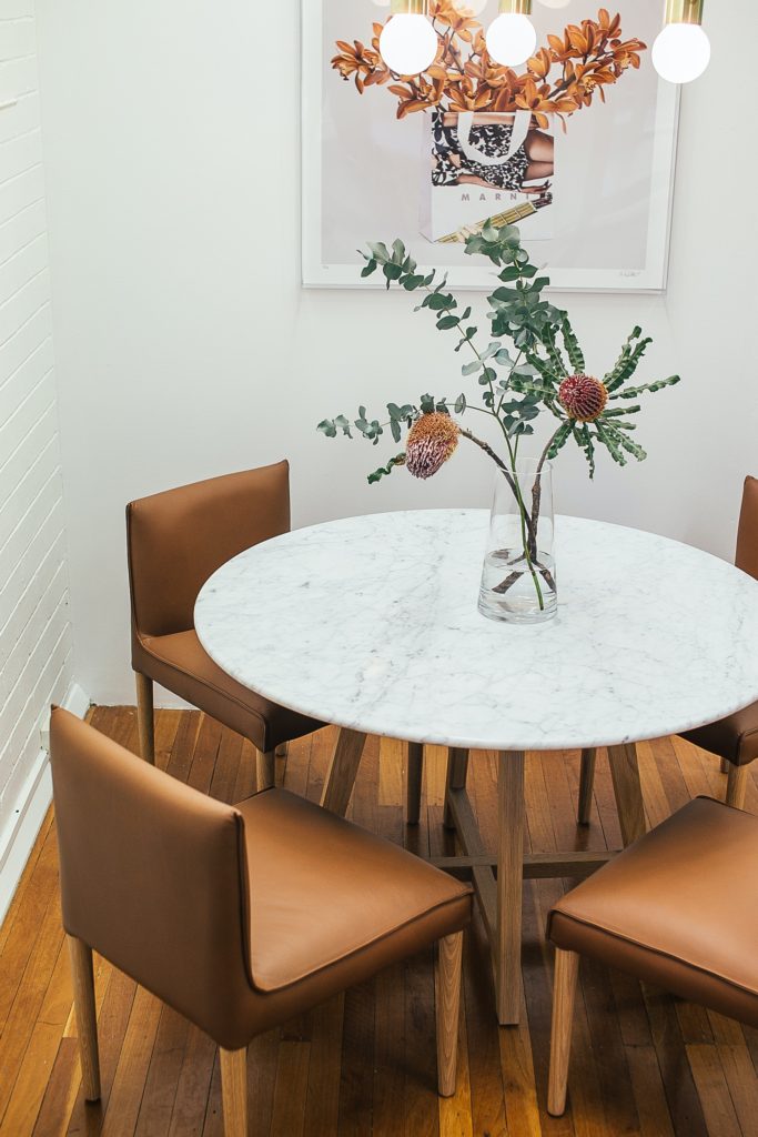 round table in small space