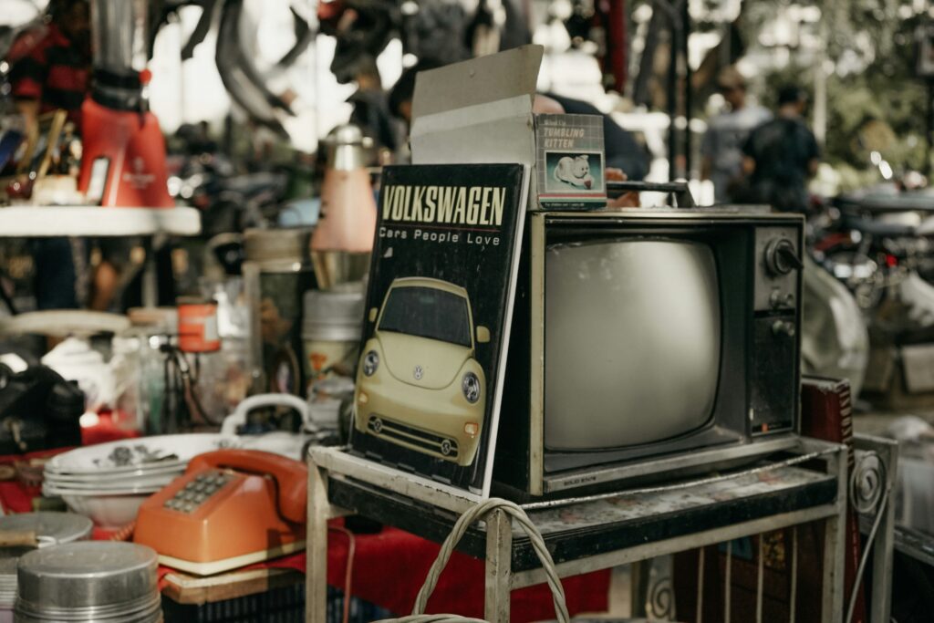 items worth collecting thrift