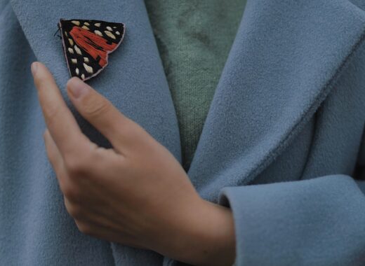 How to wear vintage pins
