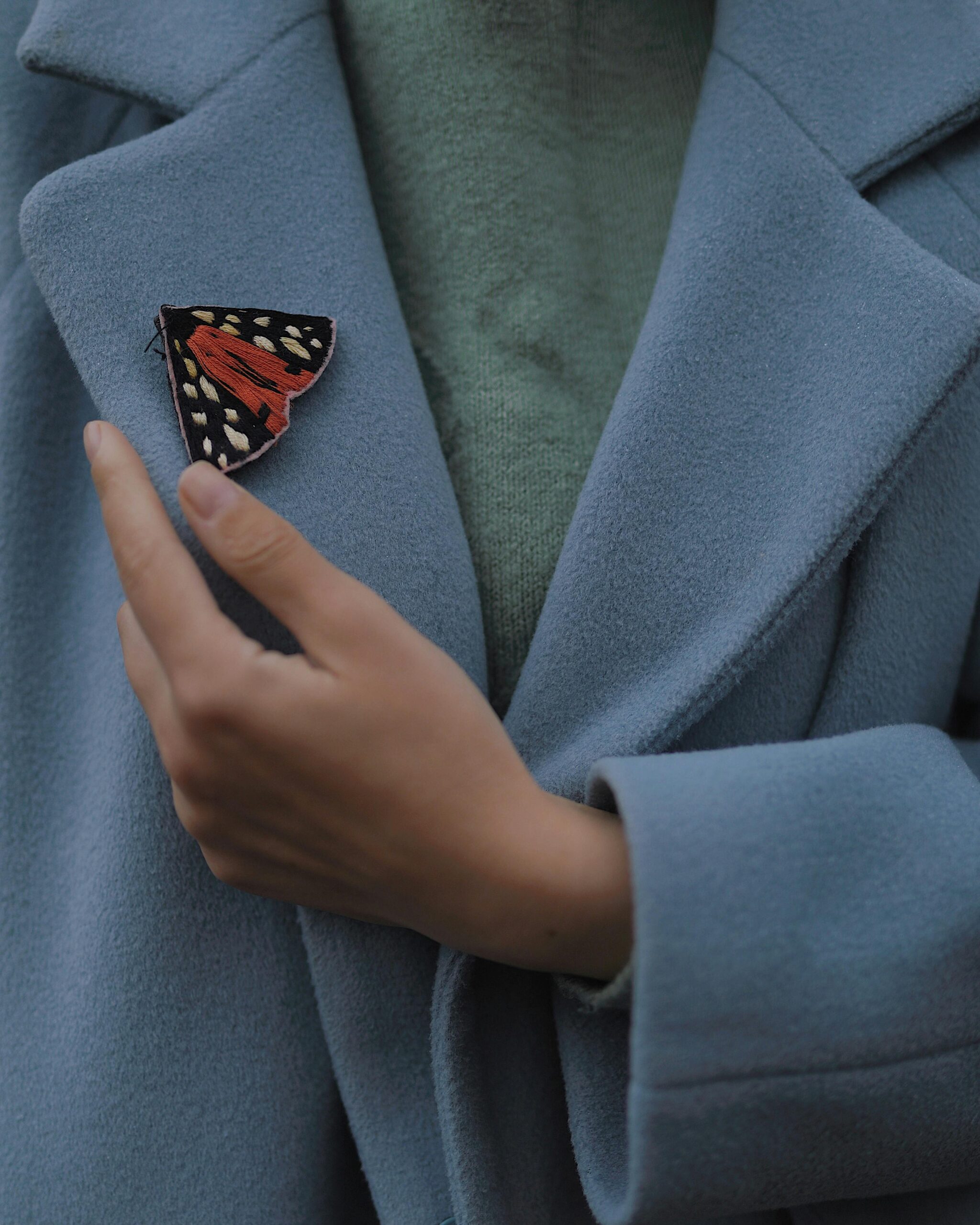 How to wear vintage pins